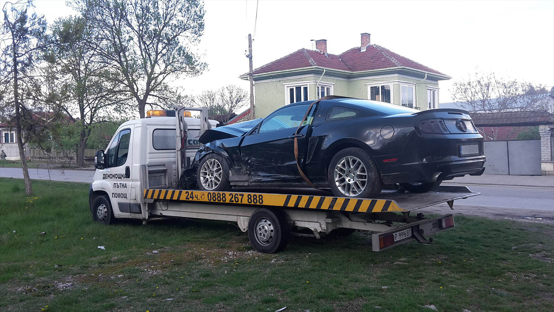 Денонощно на телефон: 088 826 7888
